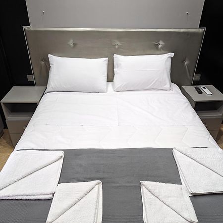 Modern Quiet Luxury Apartment Patra Eksteriør bilde